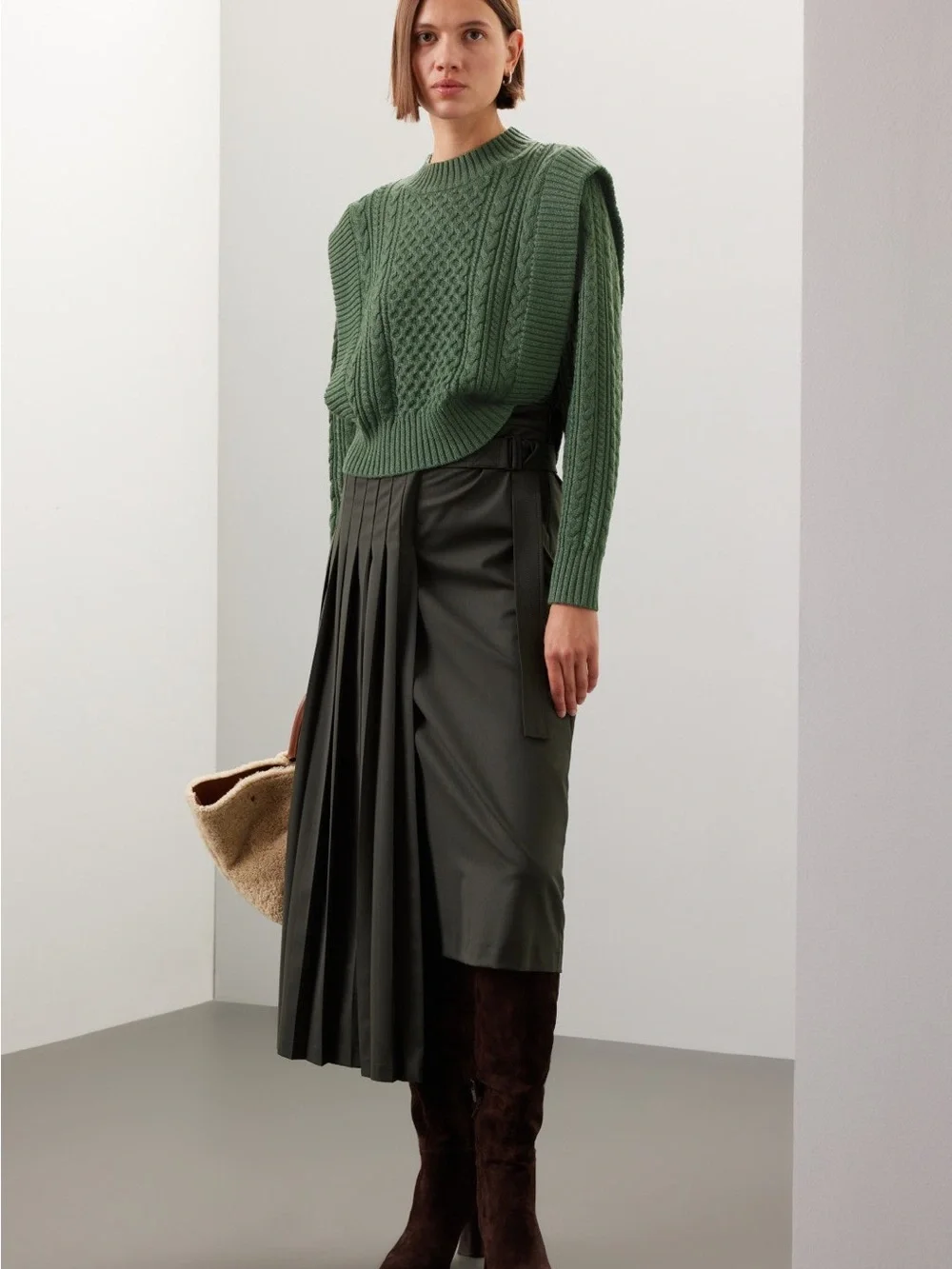 Green Cable Knit Sweater - Classic Women's Crewneck - Picture 4 of 10
